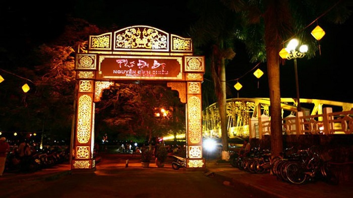 Phố đi bộ Nguyễn Đình Chiểu Huế - màu sắc mới cho đêm xứ Huế
